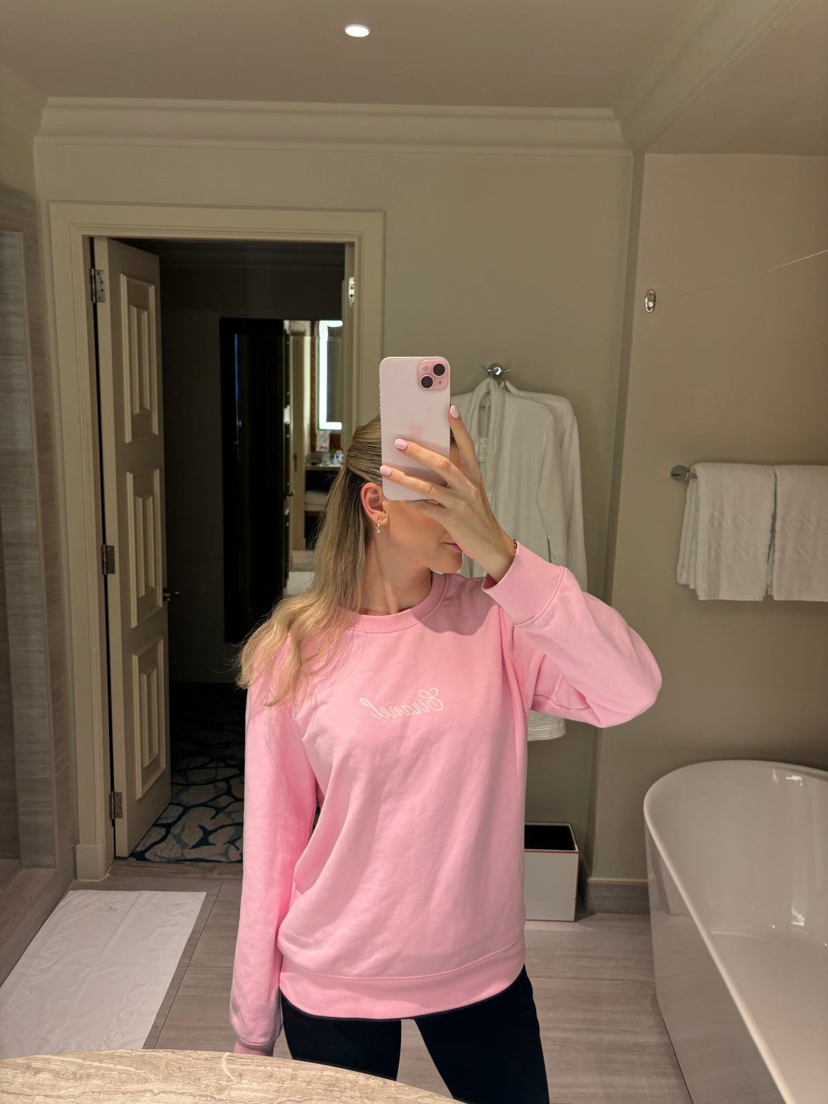 Eiranel Signature Crewneck Pink